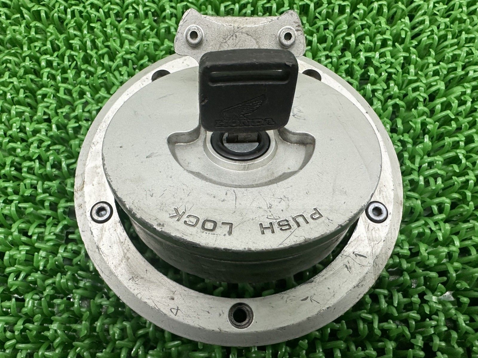 NSR50 AC10 純正タンクキャップ 純正鍵付き タンクキャップ ホンダ