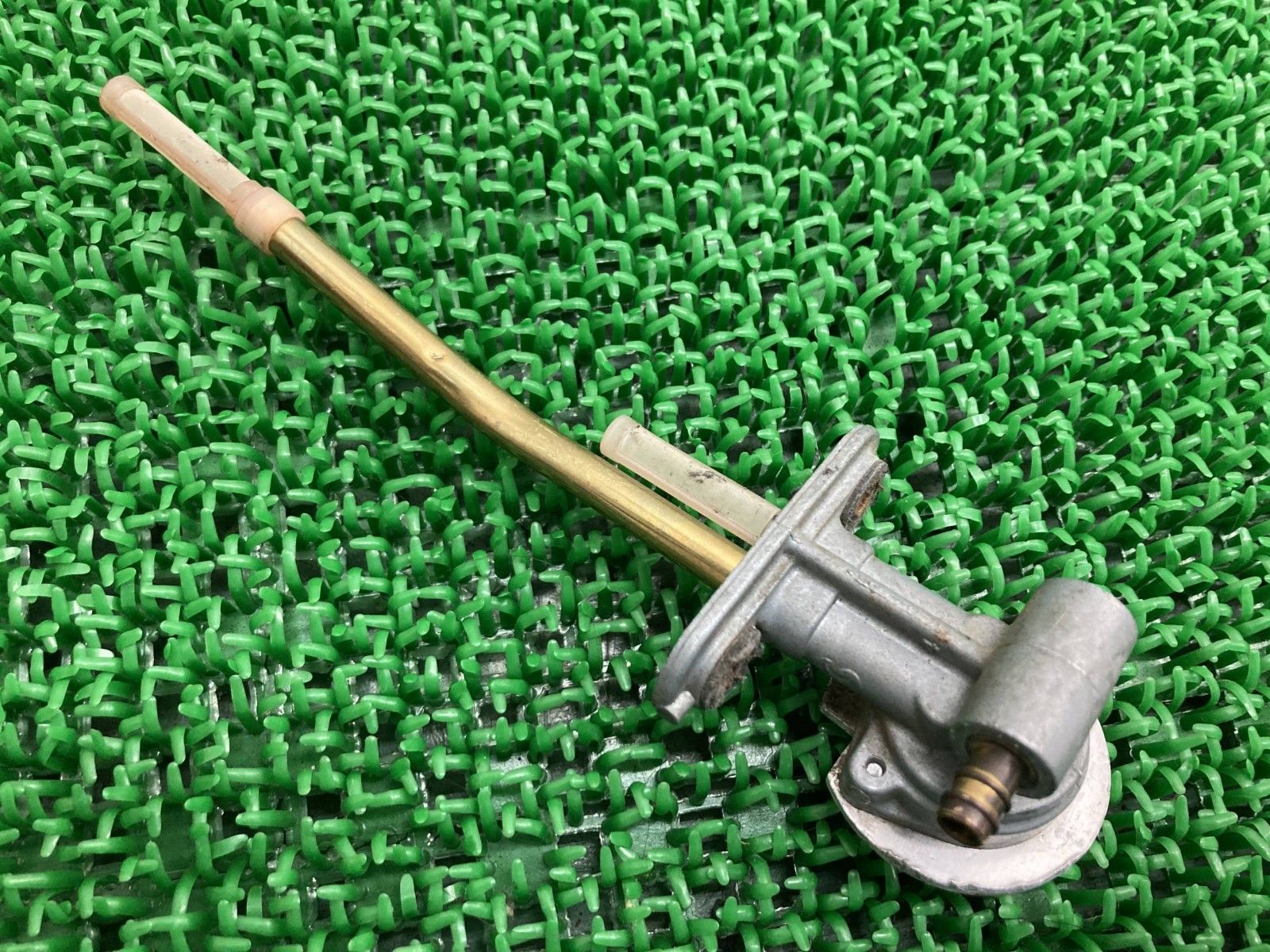 セロー225 フューエルコック ヤマハ 純正 中古 バイク 部品 1KH 4JG