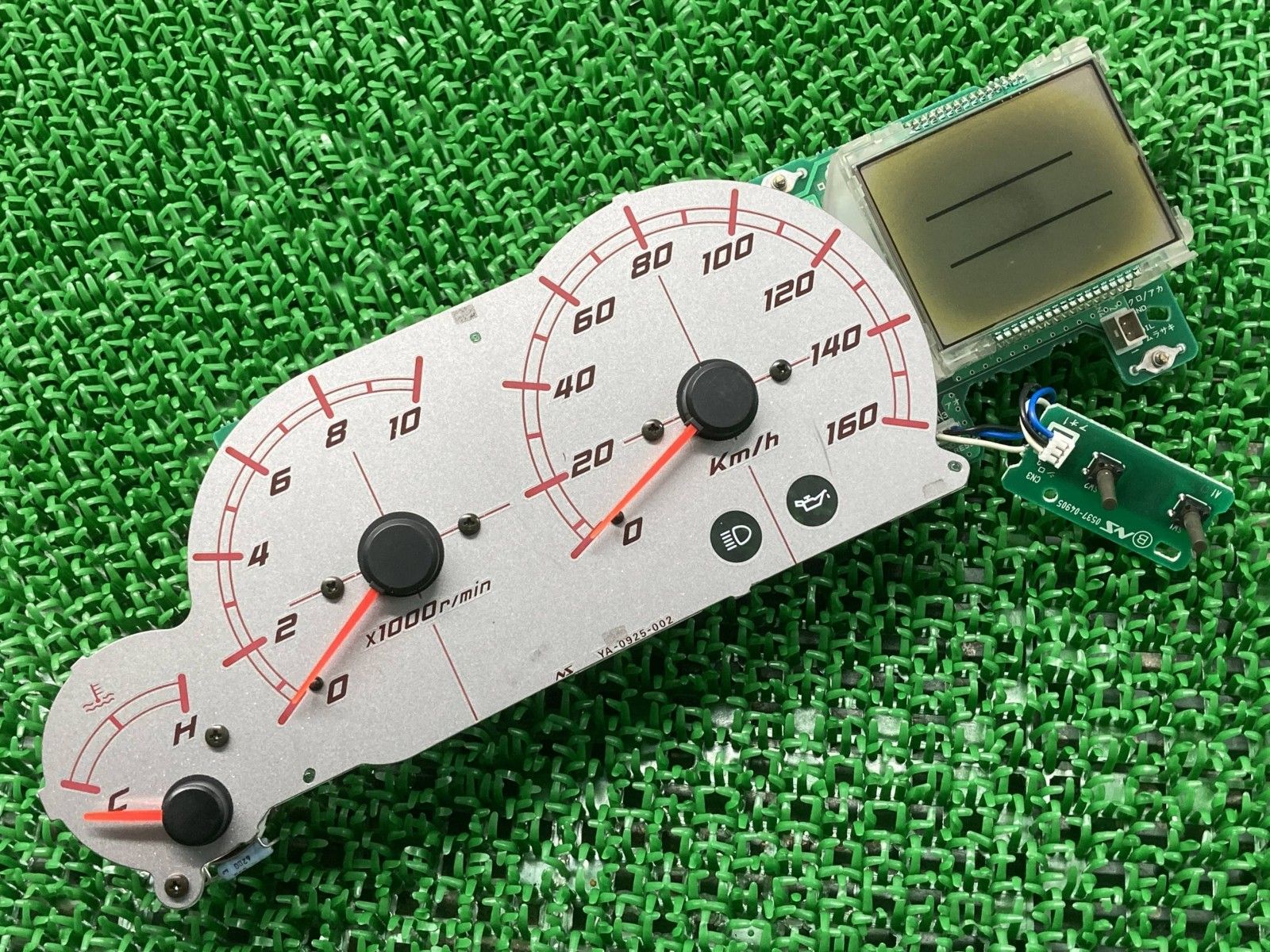 マジェスティ メーター YA-0925-002 ヤマハ 純正 中古 バイク 部品