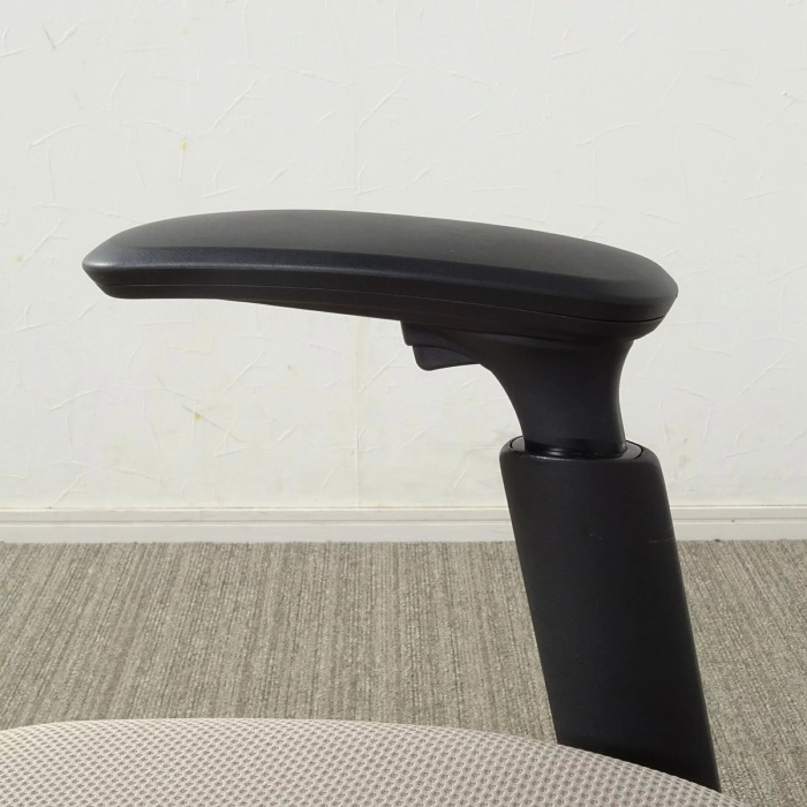 デスクチェア |