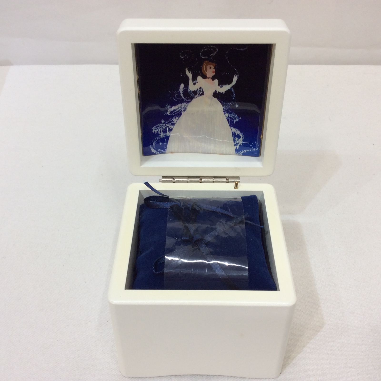 Disney ディズニー シンデレラ オルゴール付き ジュエリーケース 箱