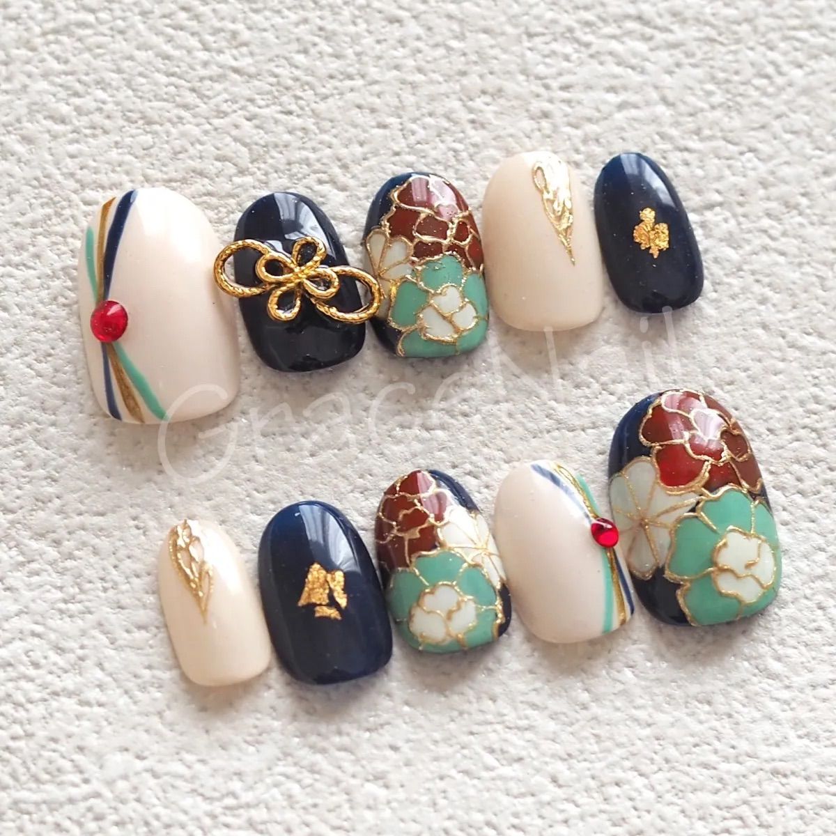 即購入❌ ネイルチップ 卒業式 成人式 前撮り 振袖 袴 着物 和柄 No.1058 現品販売！ネイルチップ ショート 成人式卒業式和柄振袖袴着物
