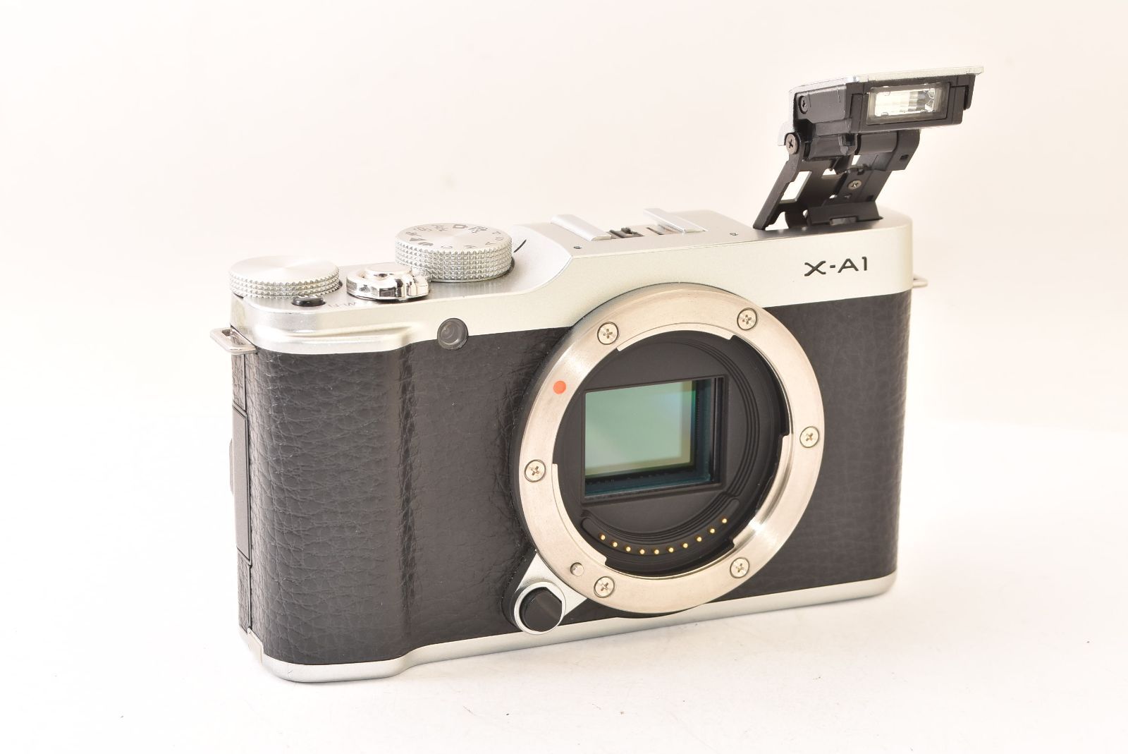 フジフィルム FUJIFILM X-A1 ボディ シルバー ミラーレス一眼カメラ 