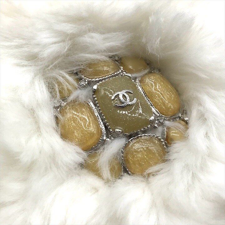 未使用保管 CHANEL シャネル ココマーク ファー チェーン ショルダー バッグ 斜め掛け ホワイト シルバー金具 レディース ブランド r1191 CHANEL（シャネル） ココマーク ファー 巾着 チェーンショルダー