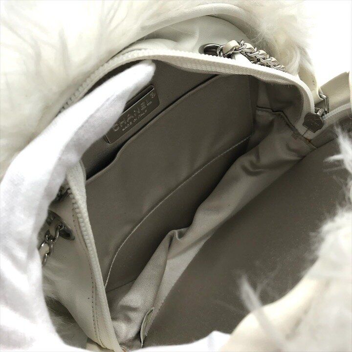 未使用保管 CHANEL シャネル ココマーク ファー チェーン ショルダー バッグ 斜め掛け ホワイト シルバー金具 レディース ブランド r1191 未使用保管 CHANEL シャネル ココマーク ファー チェーン ショルダー