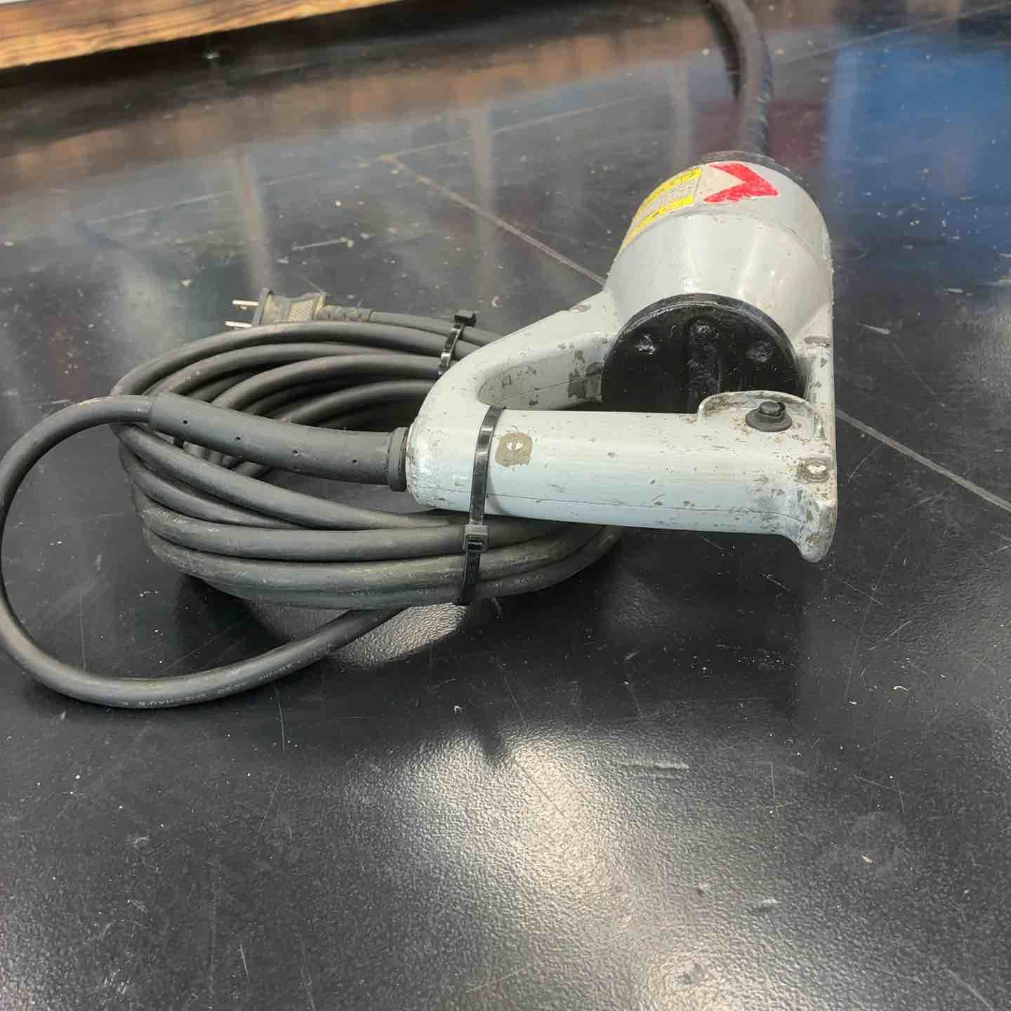 中古品】 エクセン(EXEN) コンクリートバイブレータ E28FPA 【藤沢店