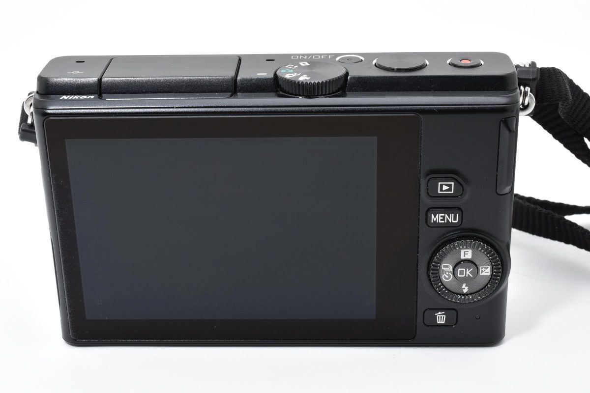 ショット数2273回 美品 Nikon 1 J4 ブラック ボディ 充電器付き 