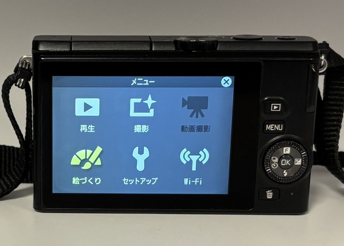 ショット数2273回 美品 Nikon 1 J4 ブラック ボディ 充電器付き 