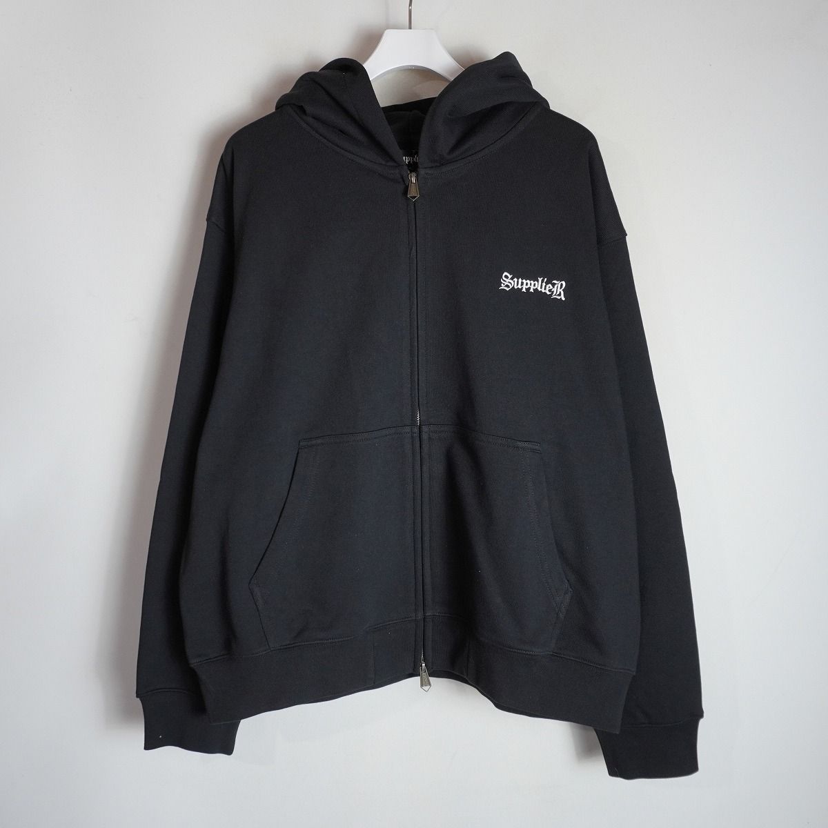 【新品タグ付き】 JOURNAL STANDARD ナイロンフーディ 黒 L 新品 SUPPLIER サプライヤー Various Cross Zip Hoodie ダブル ジップ
