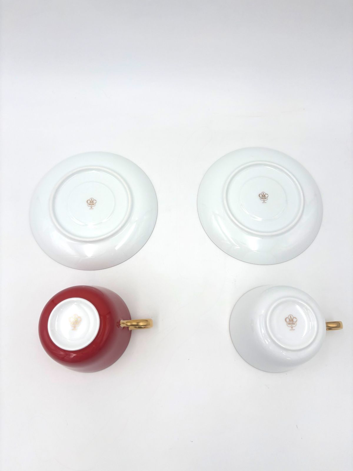 キッチン・食器 未使用保管品 大倉陶園 OkuraChina 紅白モーニング碗皿