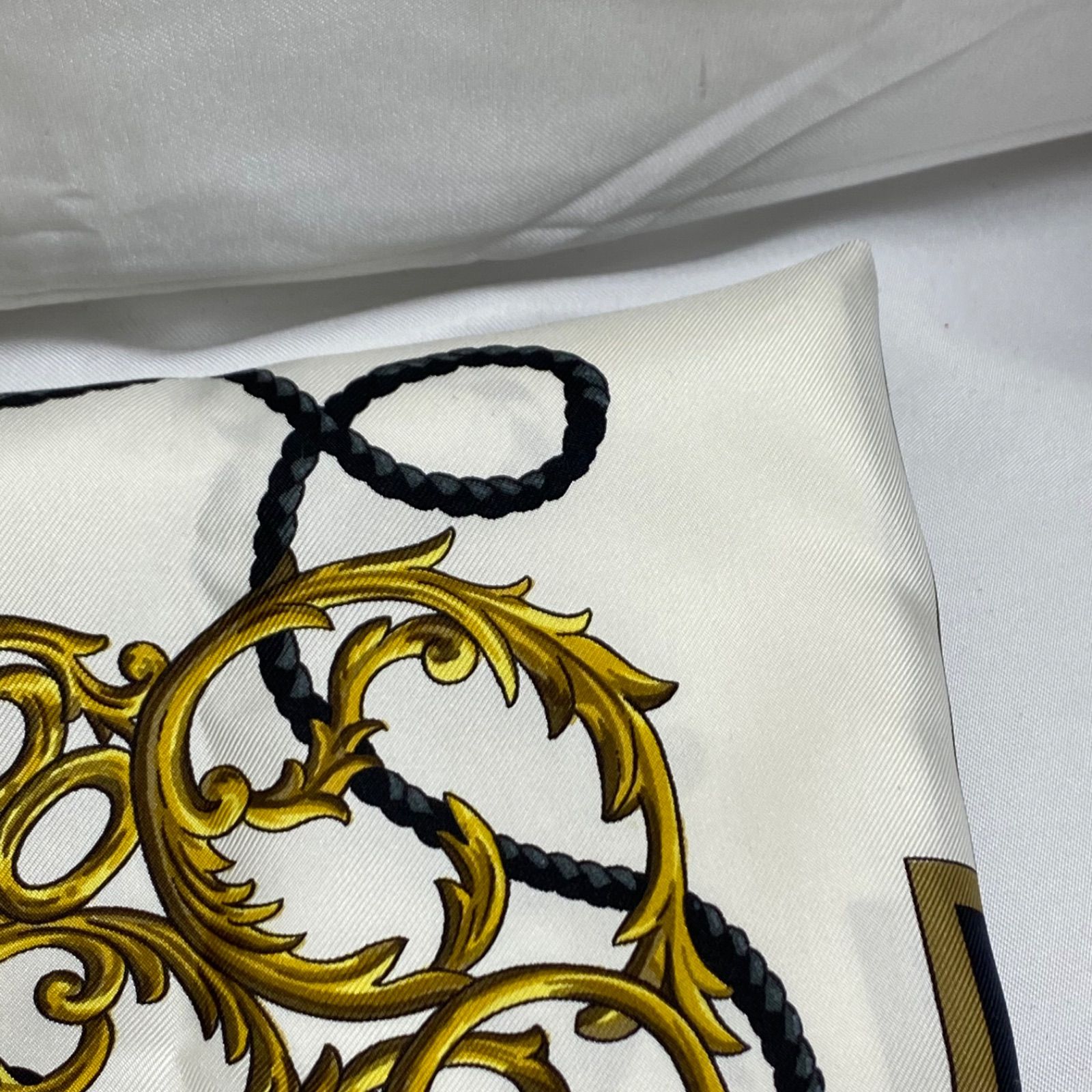エルメス カレ90 LES CLES シルクスカーフ 鍵柄 ブラック HERMES