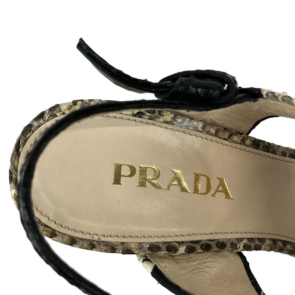 PRADA(プラダ) サンダル 37 レディース - ベージュ×黒×レッド レザー 