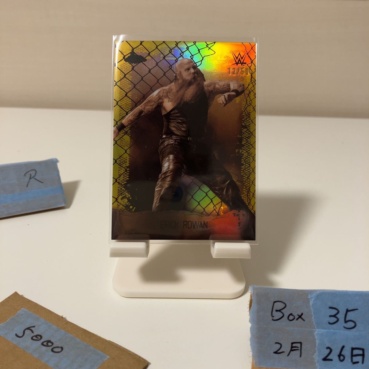 2025 Topps Erick Rowan 12/50 WWE Astro Knights Refractor カード