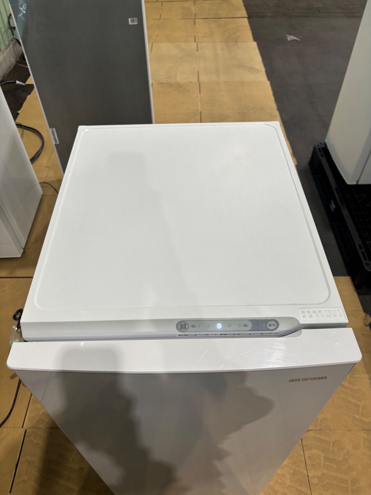 アイリスオーヤマ 冷凍庫 IUSN-12A-W 2021年製 119L - メルカリ