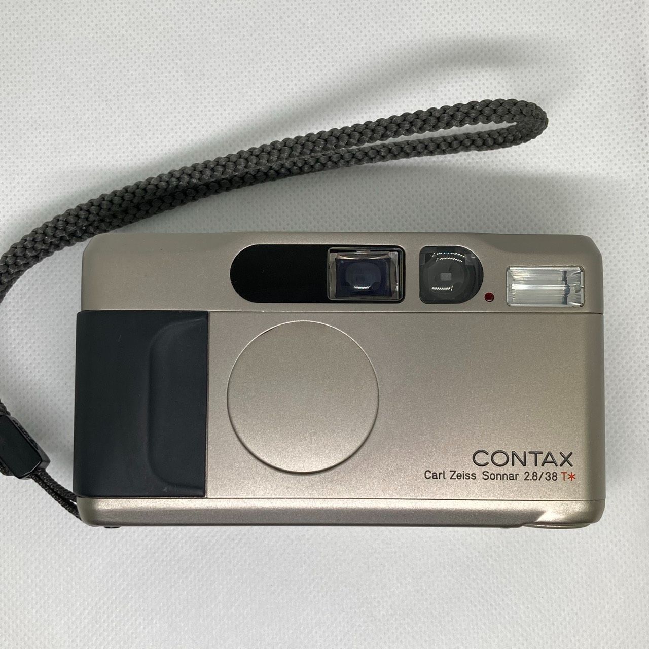 CONTAX】コンタックス T2 フィルムカメラ Carl Zeiss Sonnar T* 2.8/38 CONTAX】コンタックス T2 フィルムカメラ Carl Zeiss Sonnar T* 2.8/38