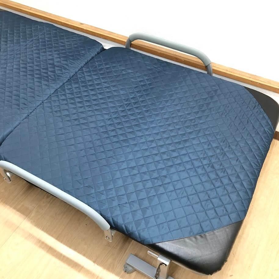 ss8471 【中古】 折りたたみベッド シングル ネイビー 折り畳み 紺