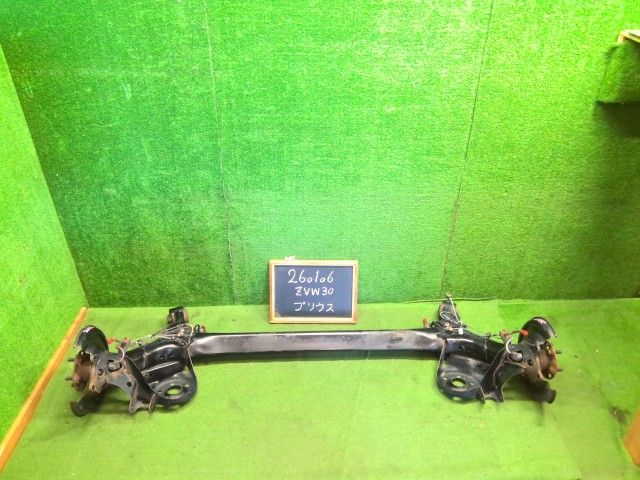 プリウス ＲアクスルホーシングＡＳＳＹ DAA-ZVW30 42101-12171 1F7 自社品番260106 中古
