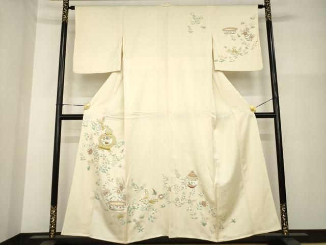 平和屋本店●極上　銀座ちた和　訪問着　駒刺繍　雪芝花文　肌色地　金彩　伊と幸　たとう紙・反端付き　逸品　DZAB1979kh6 平和屋本店□極上 銀座 志ま亀 塩瀬 九寸名古屋帯 鼠 狐色地 金彩 た