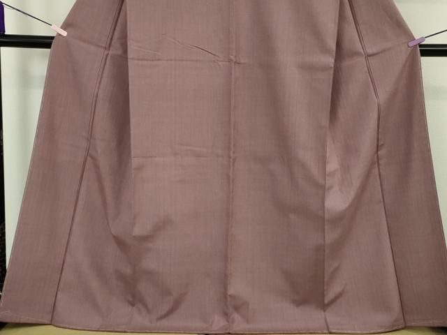 平和屋本店●極上　本場結城紬　重要無形文化財　色無地　濃梅鼠色　証紙付き　逸品　未使用　DZAA6389kh6 平和屋本店○極上 本場結城紬 重要無形文化財 色無地 濃梅鼠色 証紙