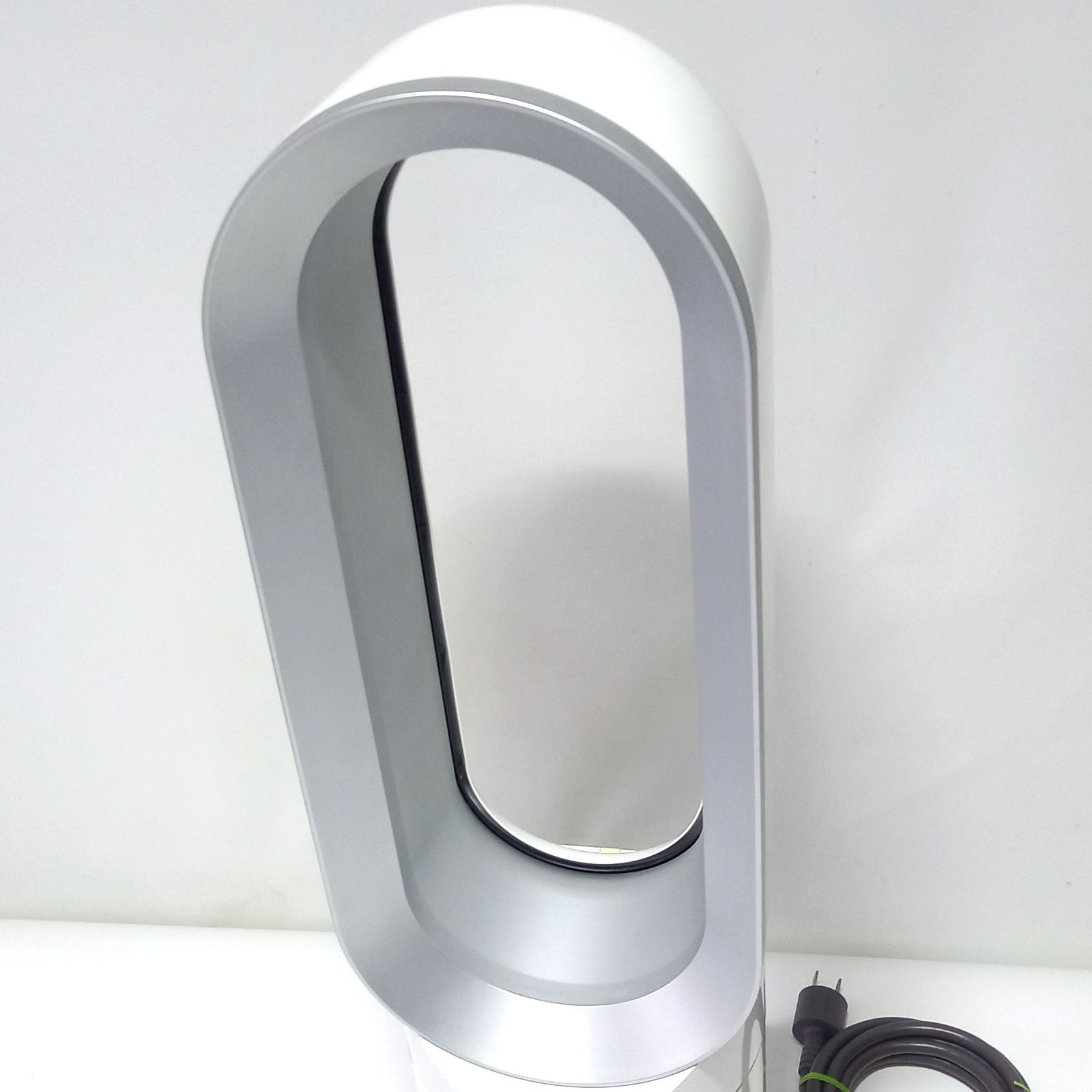 【新品未使用】ダイソン　ファンヒーターAM04 ダイソン hot+cool 羽無し扇風機 セラミックファンヒーター AM04 KN9