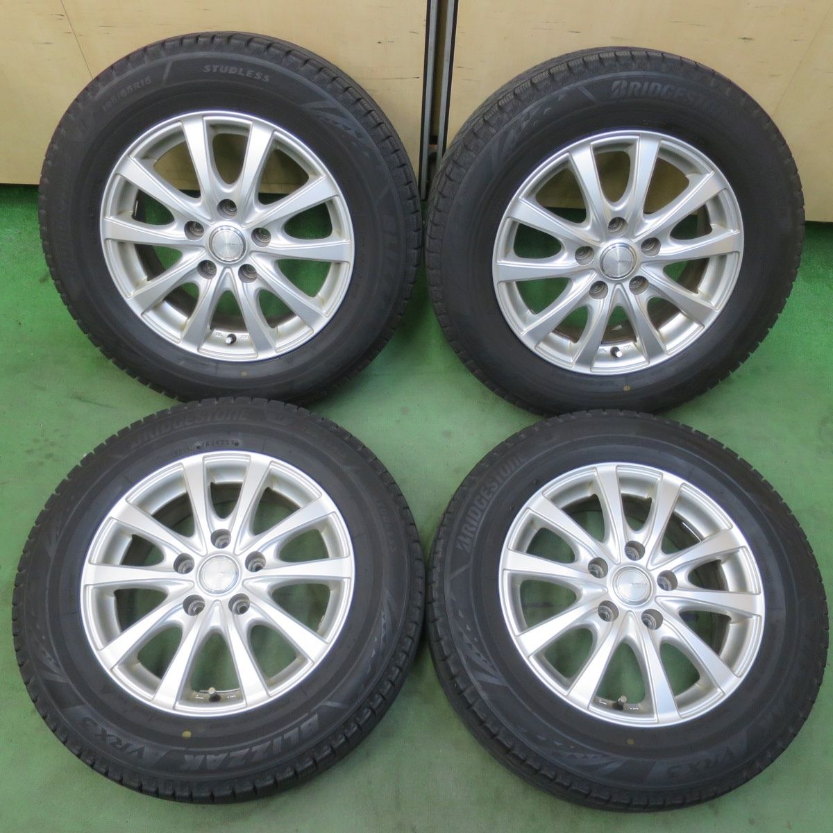 バリ溝！22年！8.5分☆スタッドレス 195/65R15 ブリヂストン 
