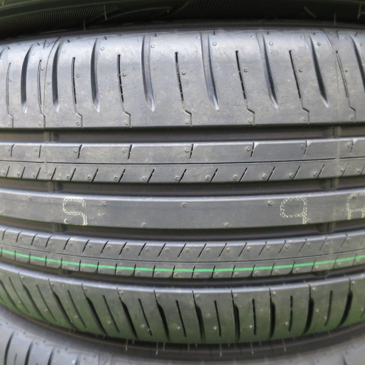 新車外し！25年☆215/50R18 ダンロップ エナセーブ EC300+ タイヤ 18 