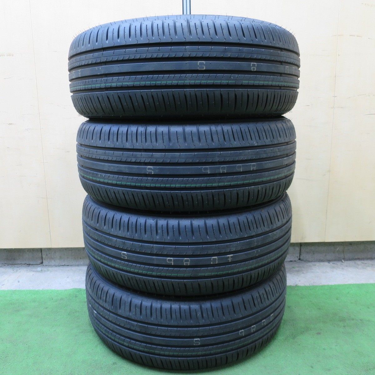 ダンロップ 215⁄50R18 EC300+ タイヤ4本セット DUNLOP（ダンロップ 0