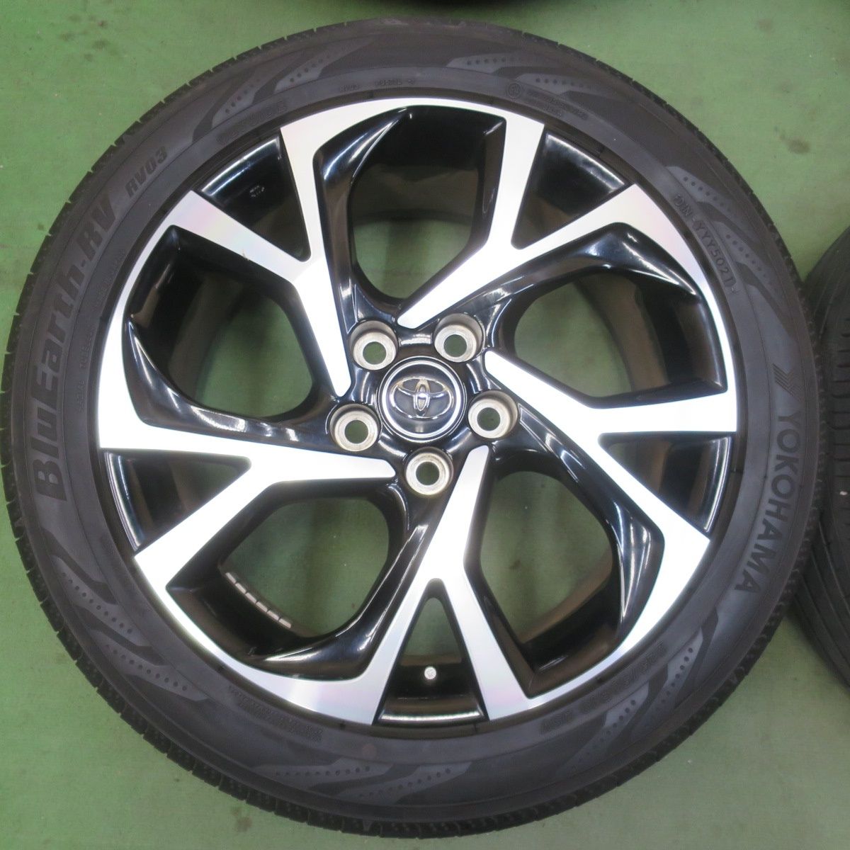トヨタC-HR純正ホイールスタッドレス トヨタ C-HR スタッドレス アルミ