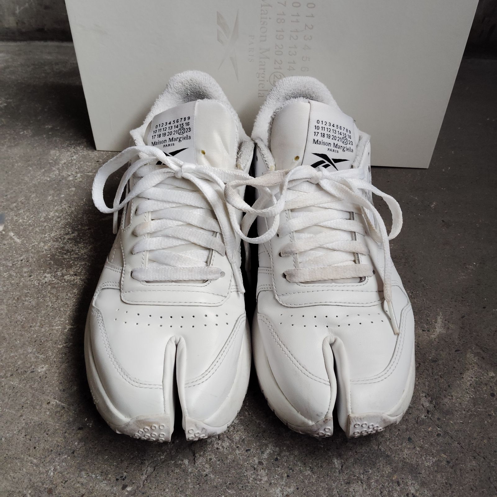 Maison Margiela × Reebok 足袋 スニーカー 白 26cm Maison Margiela × Reebok Classic Leather Tabi White 26cm メゾン