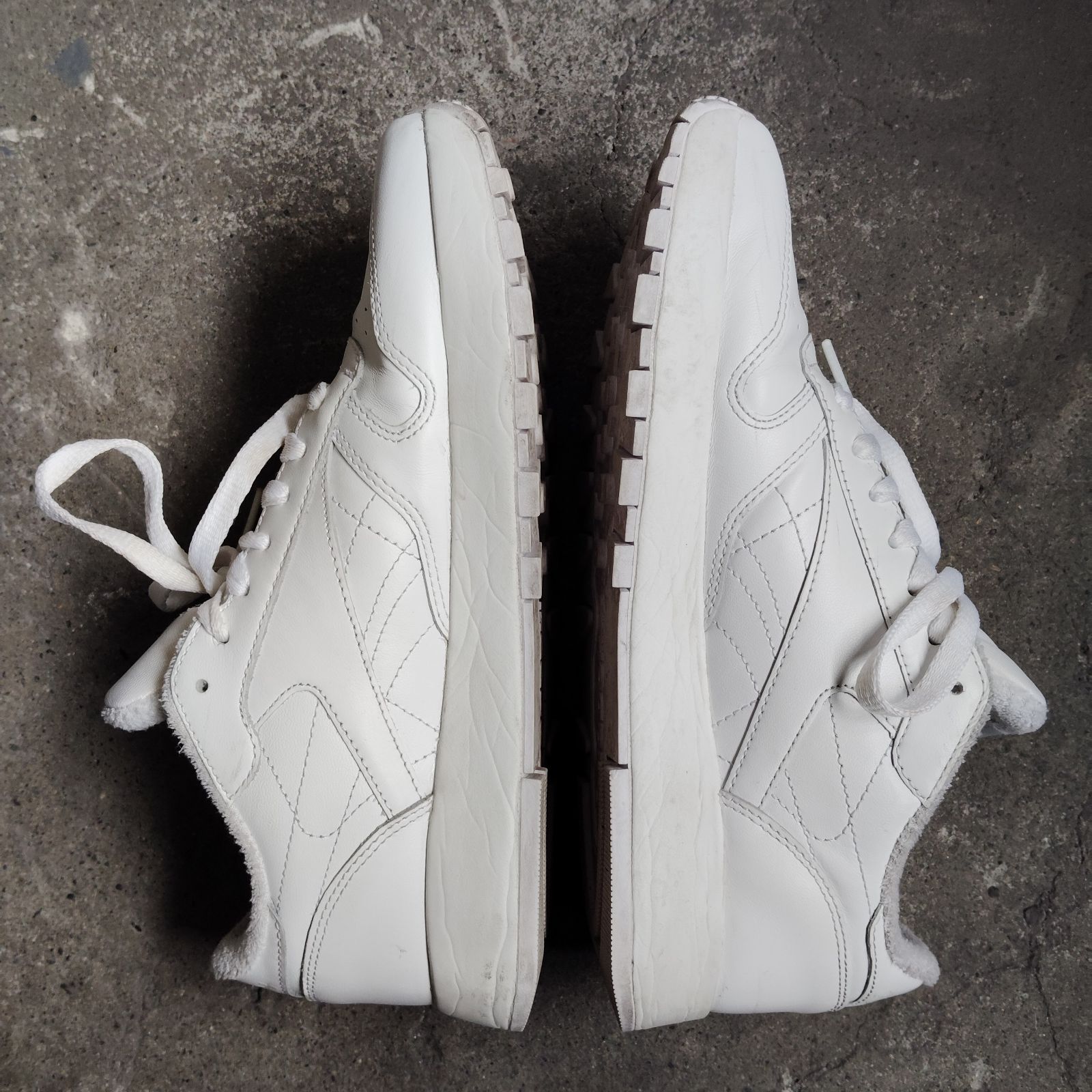 Maison Margiela × Reebok 足袋 スニーカー 白 26cm Maison Margiela × Reebok Classic Leather Tabi White 26cm メゾン