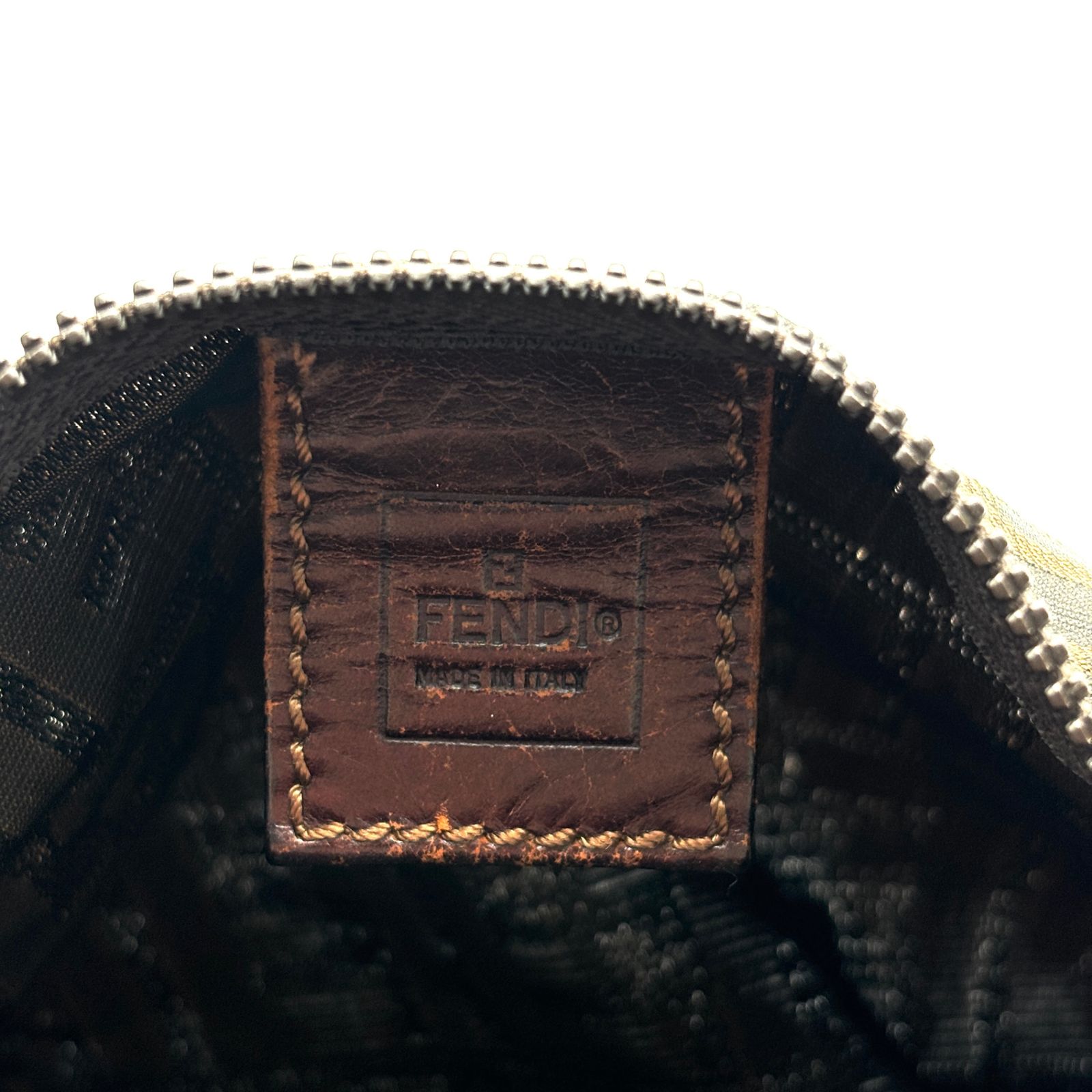 FENDI フェンディ ズッカ柄 ポーチ バニティ バッグ FFロゴ キャンバス 