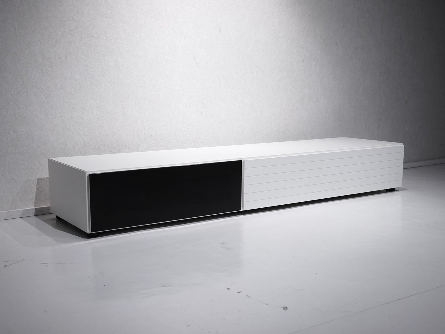BoConcept ボーコンセプト Lugano ルガーノ テレビボード TVボード AV 