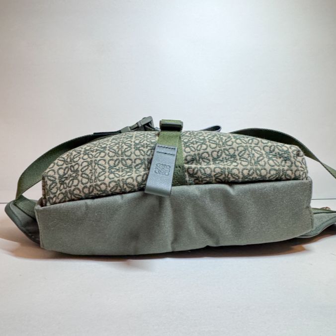美品】LOEWE ロエベ ポストマン スリング アナグラム キャンバス