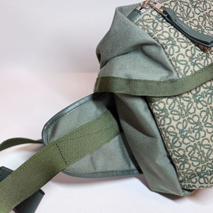 美品】LOEWE ロエベ ポストマン スリング アナグラム キャンバス