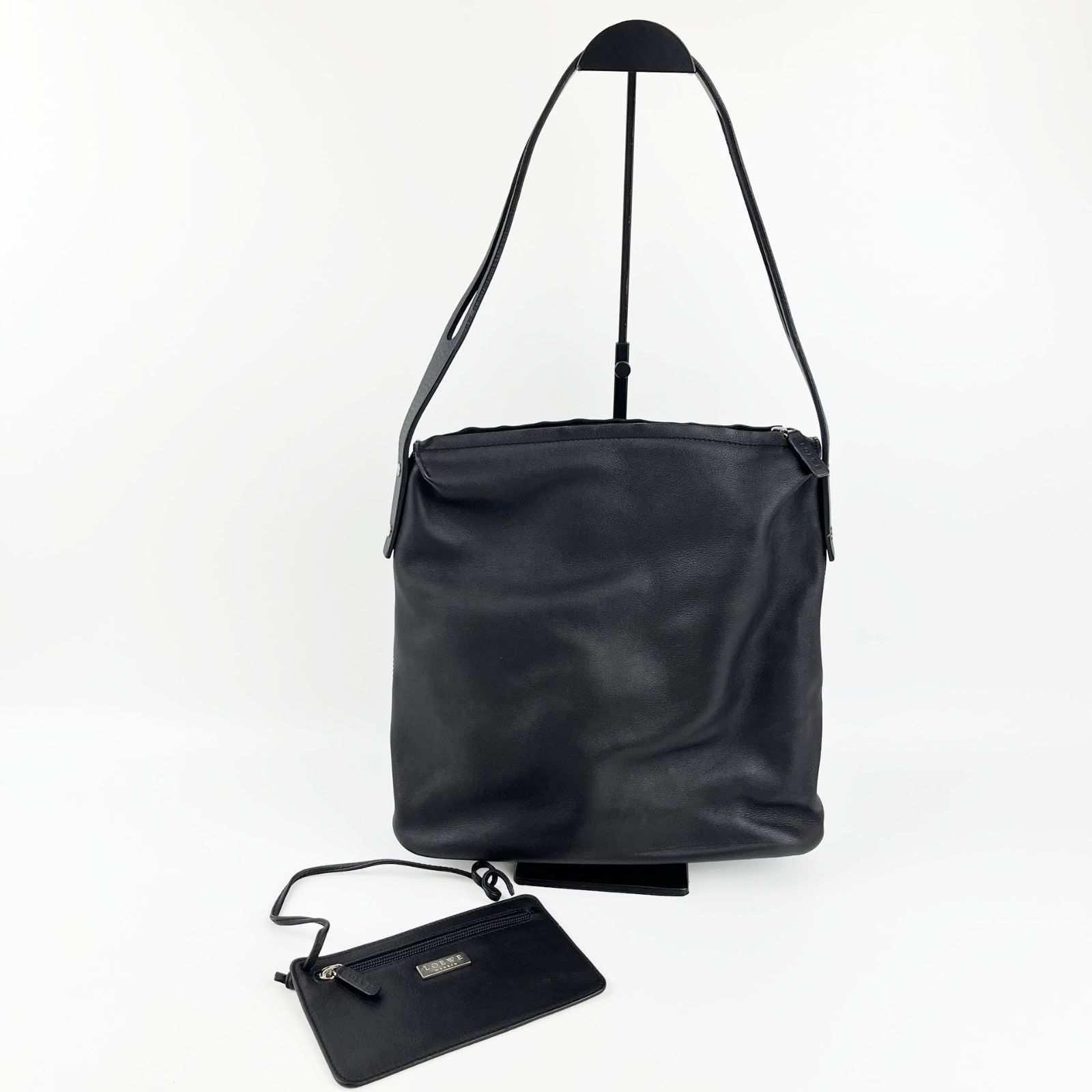 LOEWE ロエベ アナグラム ショルダーバッグ ブラック レザー 