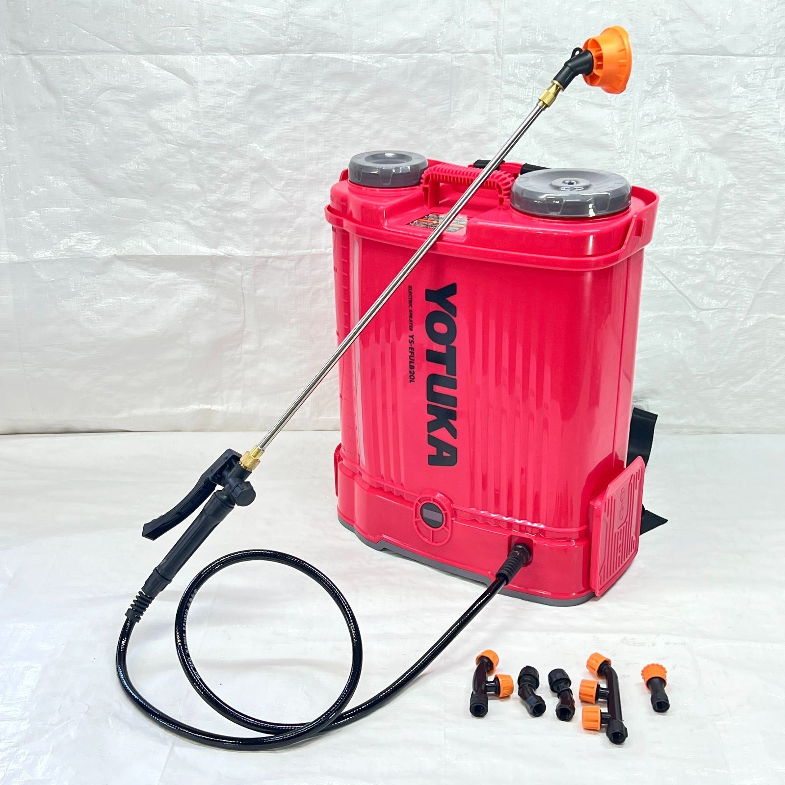 【未使用】 電動噴霧器 背負い式 20L バッテリー式 ノズル6種付 かき混ぜ機能付き レッド YS-EFULB20L 【1585】