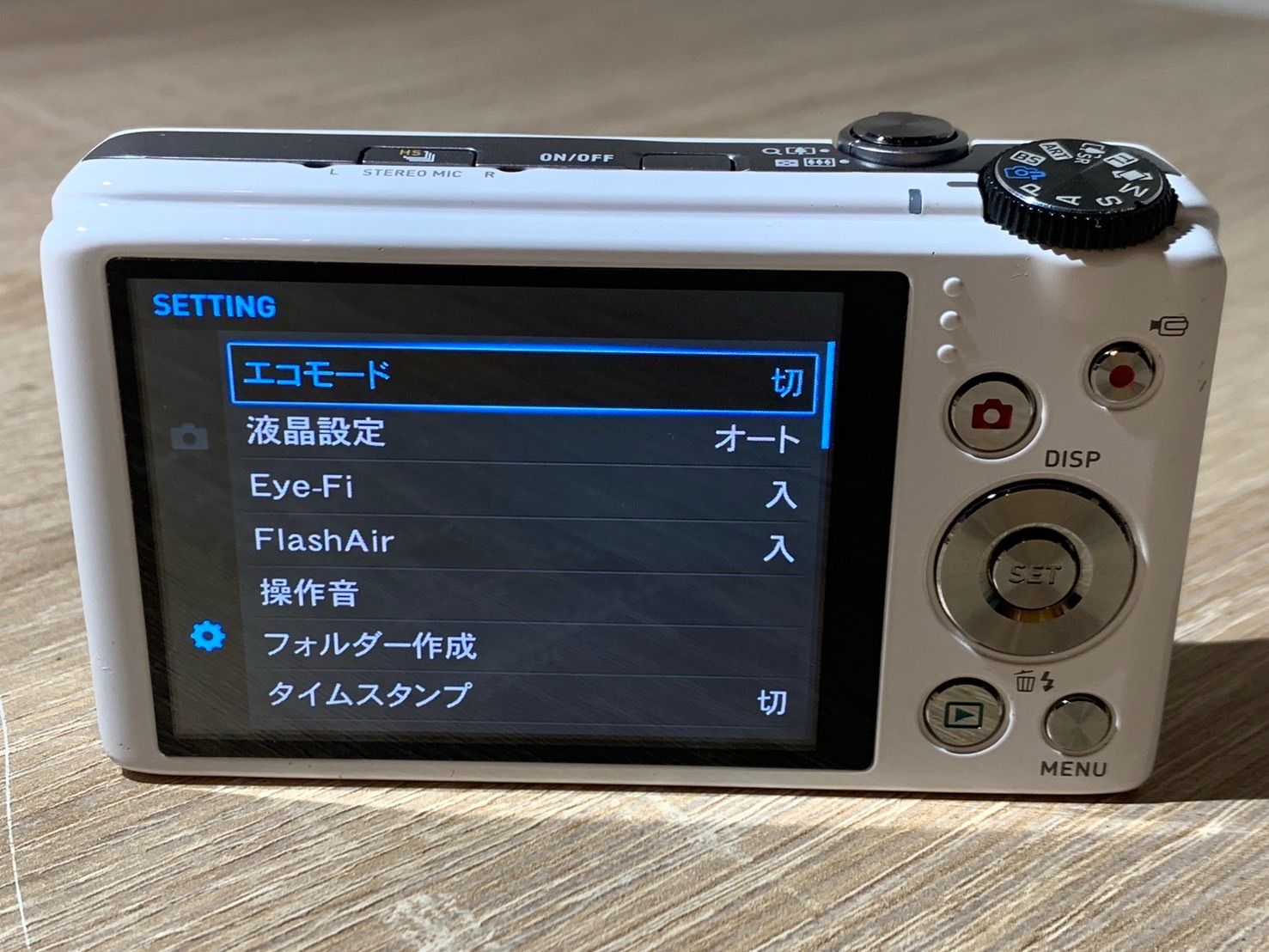 9042 Casio EXILIM EX-ZR500 ホワイト デジカメ 動作確認済み 美品