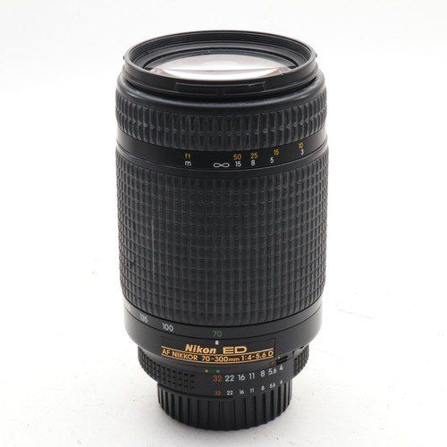 Nikon AI AF ED 70-300mm F4-5.6 D 〔NIKON F マウント〕
