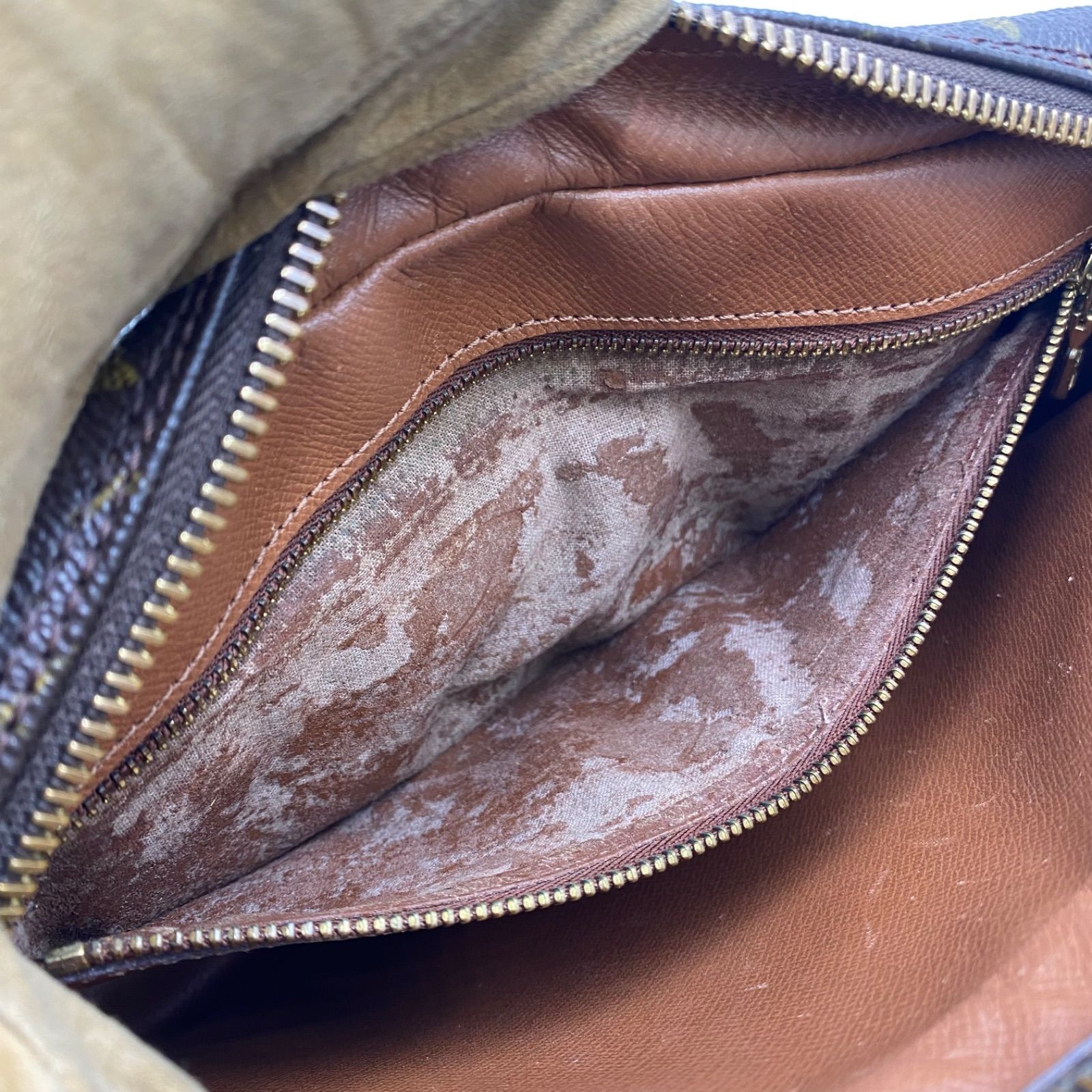 LOUIS VUITTON ルイヴィトン トロカデロ24 モノグラム ショルダー 