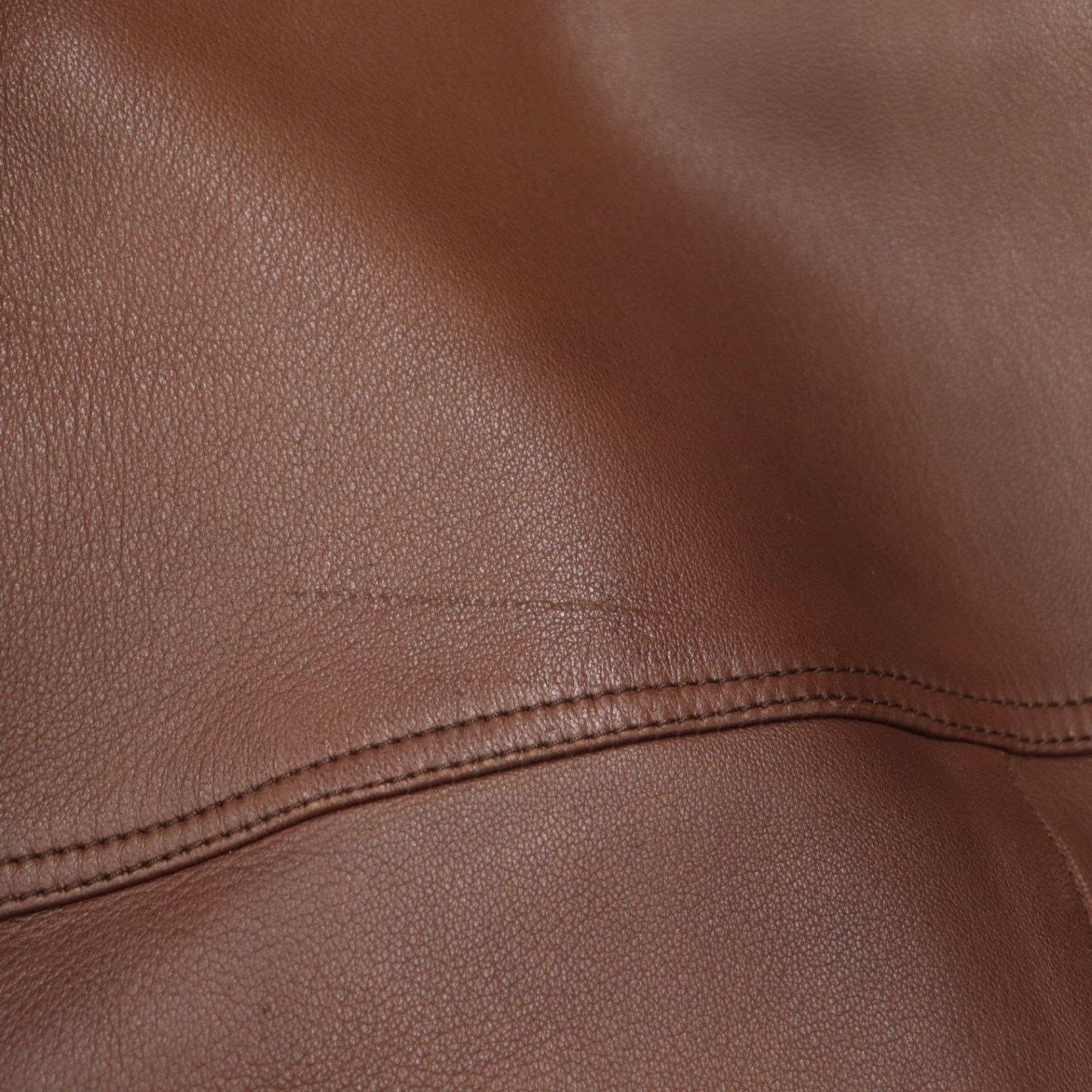 ITK7P3YMKOKO LOEWE ロエベ レザー ラムスキン オールド レザー 