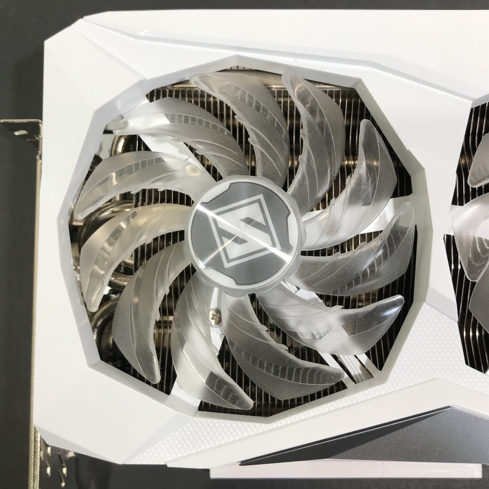ASRock RX 7800 XT 16GB 中古品 - メルカリ