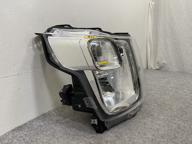 定番人気 【破損無し！】スズキ純正 MH35S MH55S ワゴンR ハロゲン