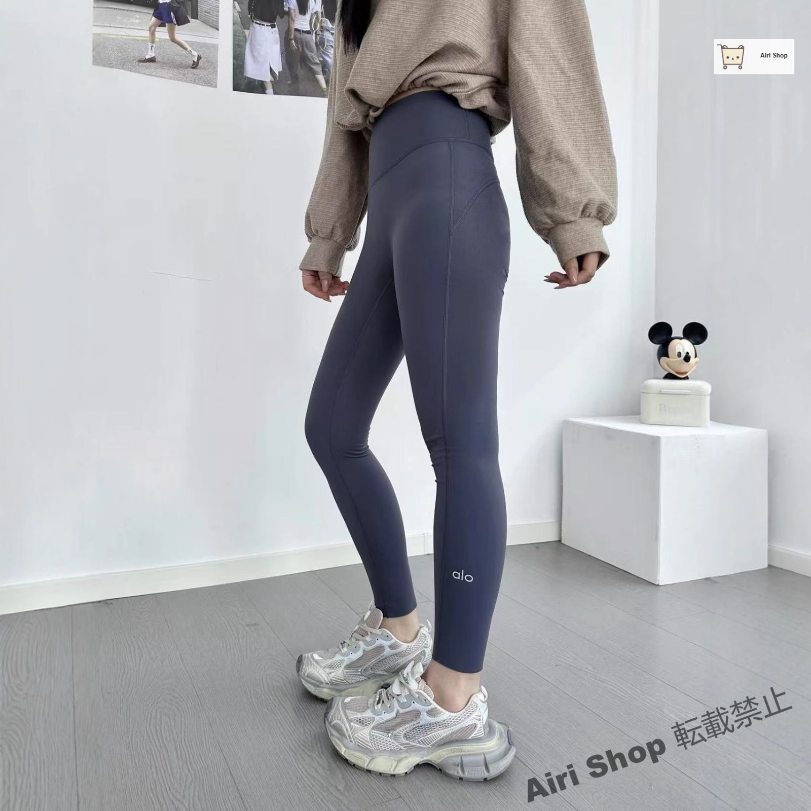 【完売品】alo yoga アローヨガ ゴッデス レギンス 超レアデザイン】alo yoga アローヨガ ゴッデス レギンス 【公式通販】