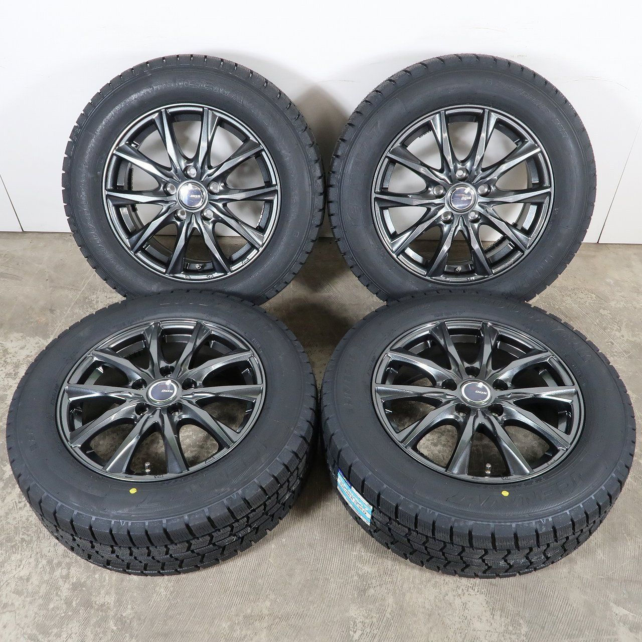 未使用】ヴェゼル オデッセイ WR-V 等 4本 DOS 16インチ 6.5J + 未使用】ヴェゼル オデッセイ WR-V 等 4本 DOS 16インチ 6.5J +