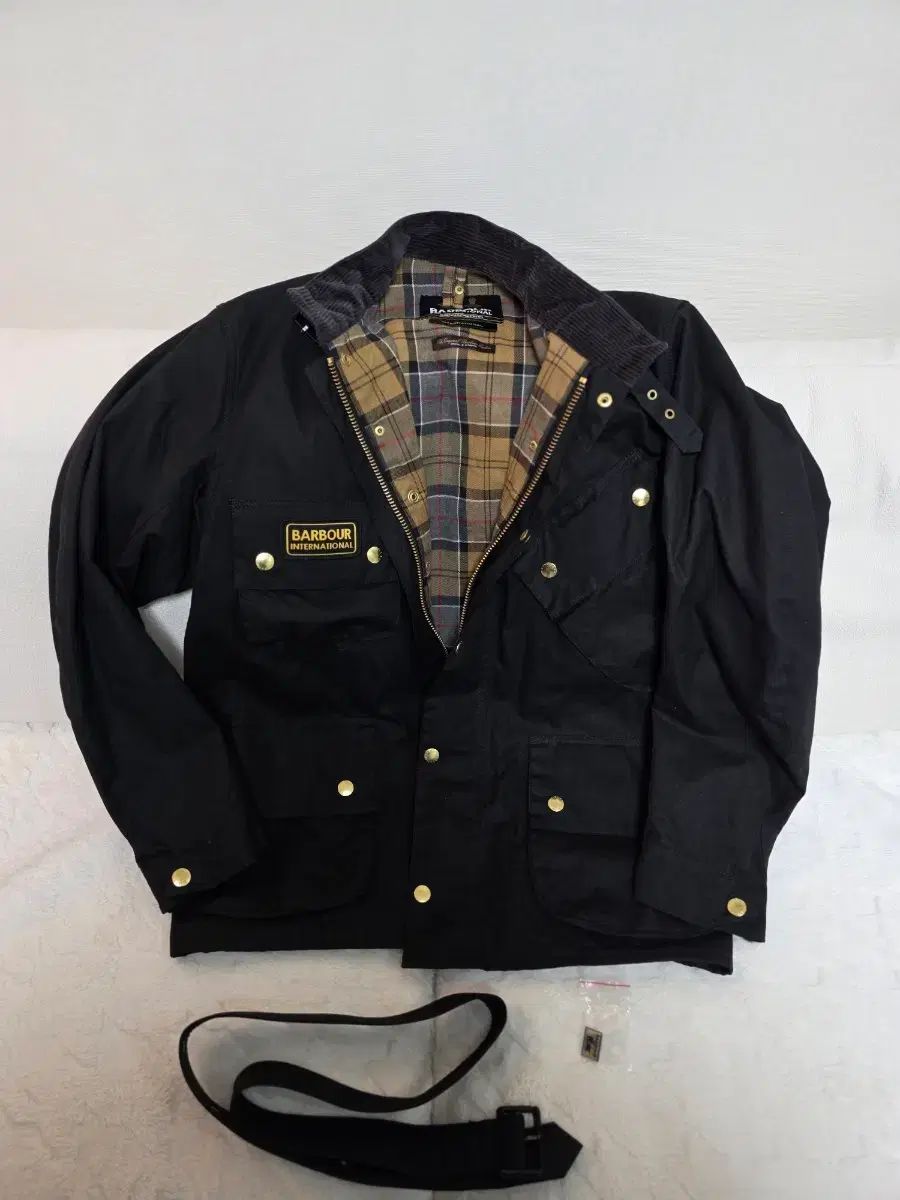 正規品，大得価 BARBOUR バブアー インターナショナル A7 42サイズ