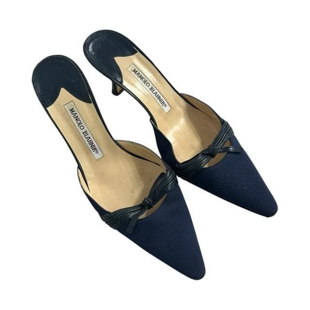 MANOLO BLAHNIK:マノロブラニク ネイビー リボン付き ミュール MANOLO BLAHNIK:マノロブラニク ネイビー リボン付き ミュール