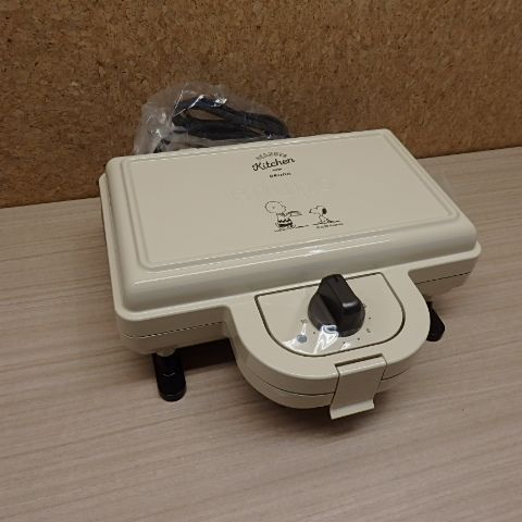 未使用品 BRUNO ホットサンドメーカー スヌーピー BOE069-ECRU 未使用品 BRUNO ホットサンドメーカー スヌーピー BOE069-ECRU