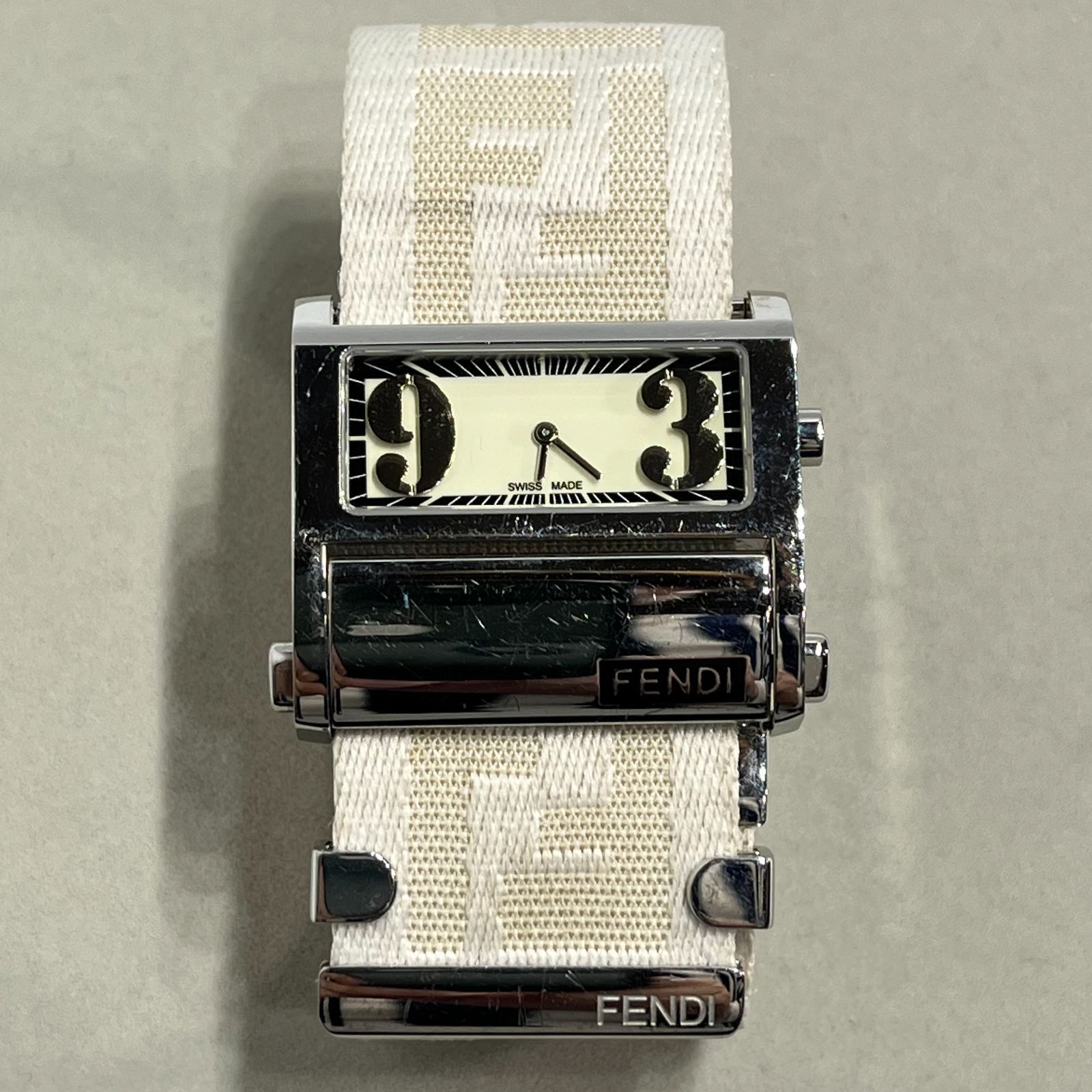 フェンディ 1120L クォーツ メンズ レディース 腕時計 スクエア