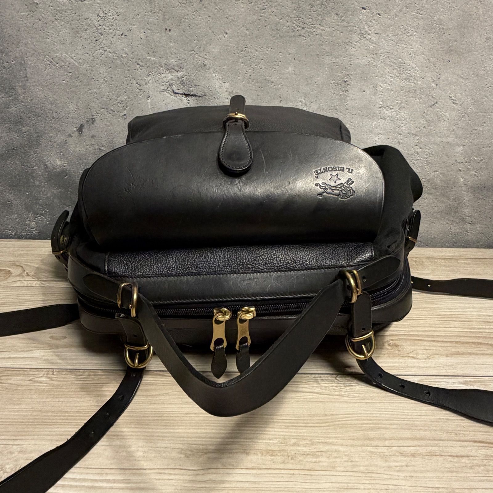 IL BISONTE イルビゾンテ レザーリュック ブラック 本革 バックパック 