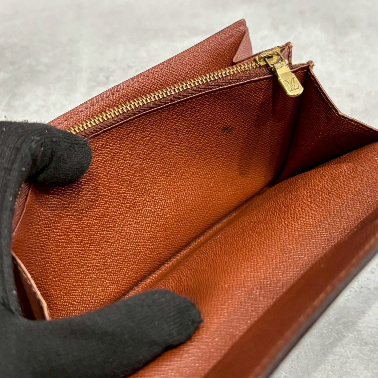 小物 LOUIS VUITTON ルイヴィトン モノグラム 長財布 ポルトフォイユ 